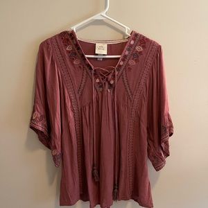 Size XS Knox Rose from Target Boho Blouse in a Beautiful Dark Pink/Purple